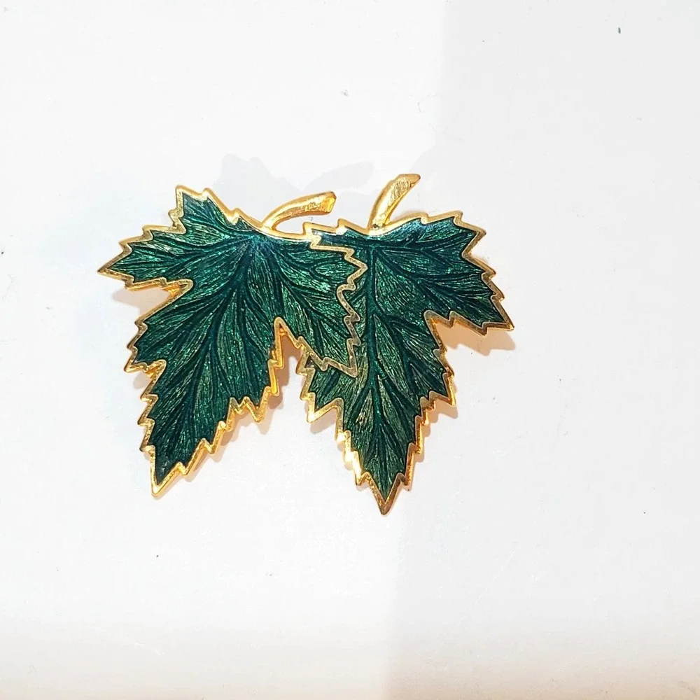 Gold Tone and Green Enamel Double Maple Leaf Brooch Pin 1.5 Inch